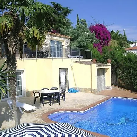 - 5 Bedrooms With Wifi And Sea Views Young People Group Not Allowed - 07942 Vila