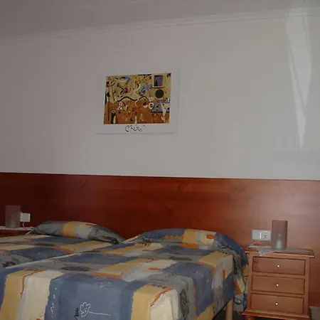 - 5 Bedrooms With Wifi And Sea Views Young People Group Not Allowed - 07942 Lloret de Mar