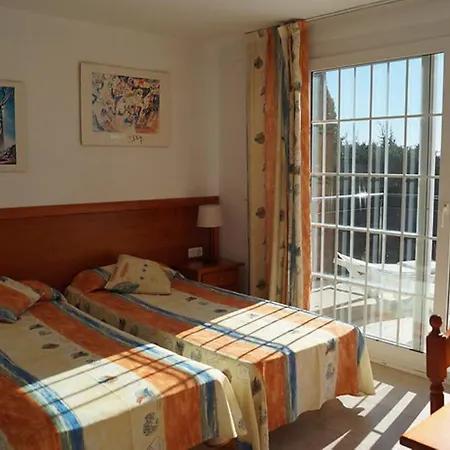 - 5 Bedrooms With Wifi And Sea Views Young People Group Not Allowed - 07942 *